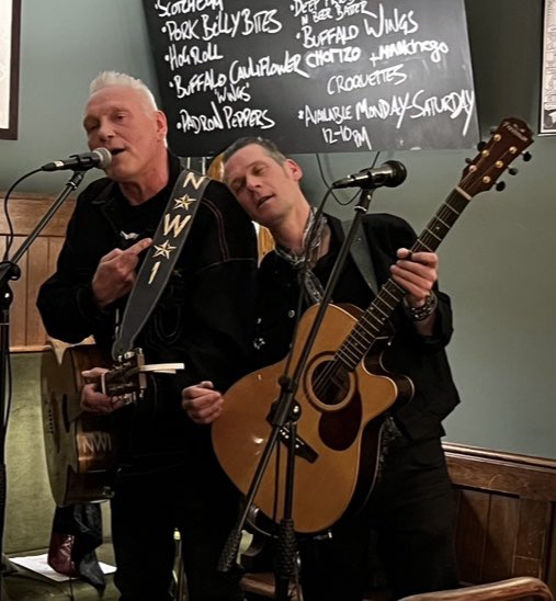 nwiband's tweet image. A few pictures from last night at @Carltontav . As you can see, we had a laugh! Thanks to @tombrightmusic for an excellent night. And thanks to everyone who came down.