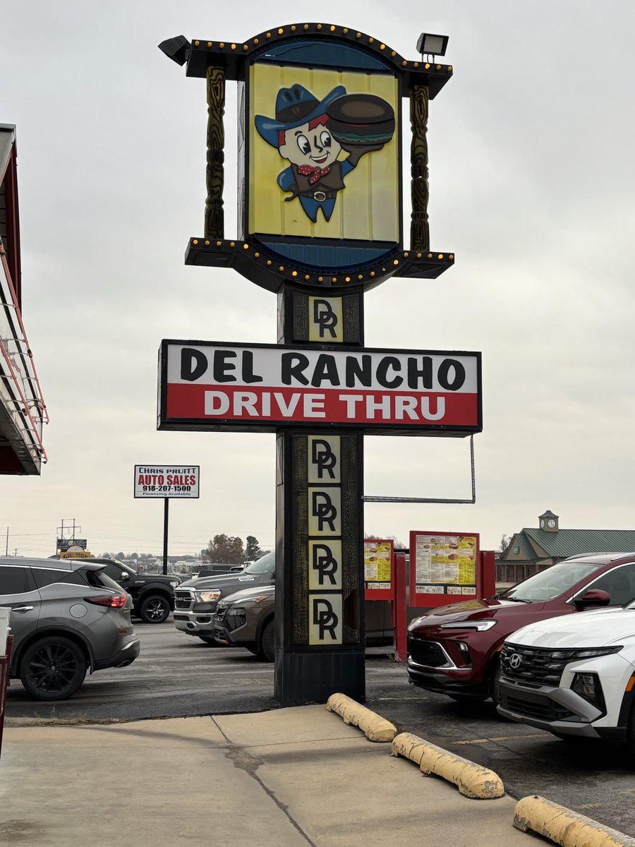 Scott Pfeil tweet media