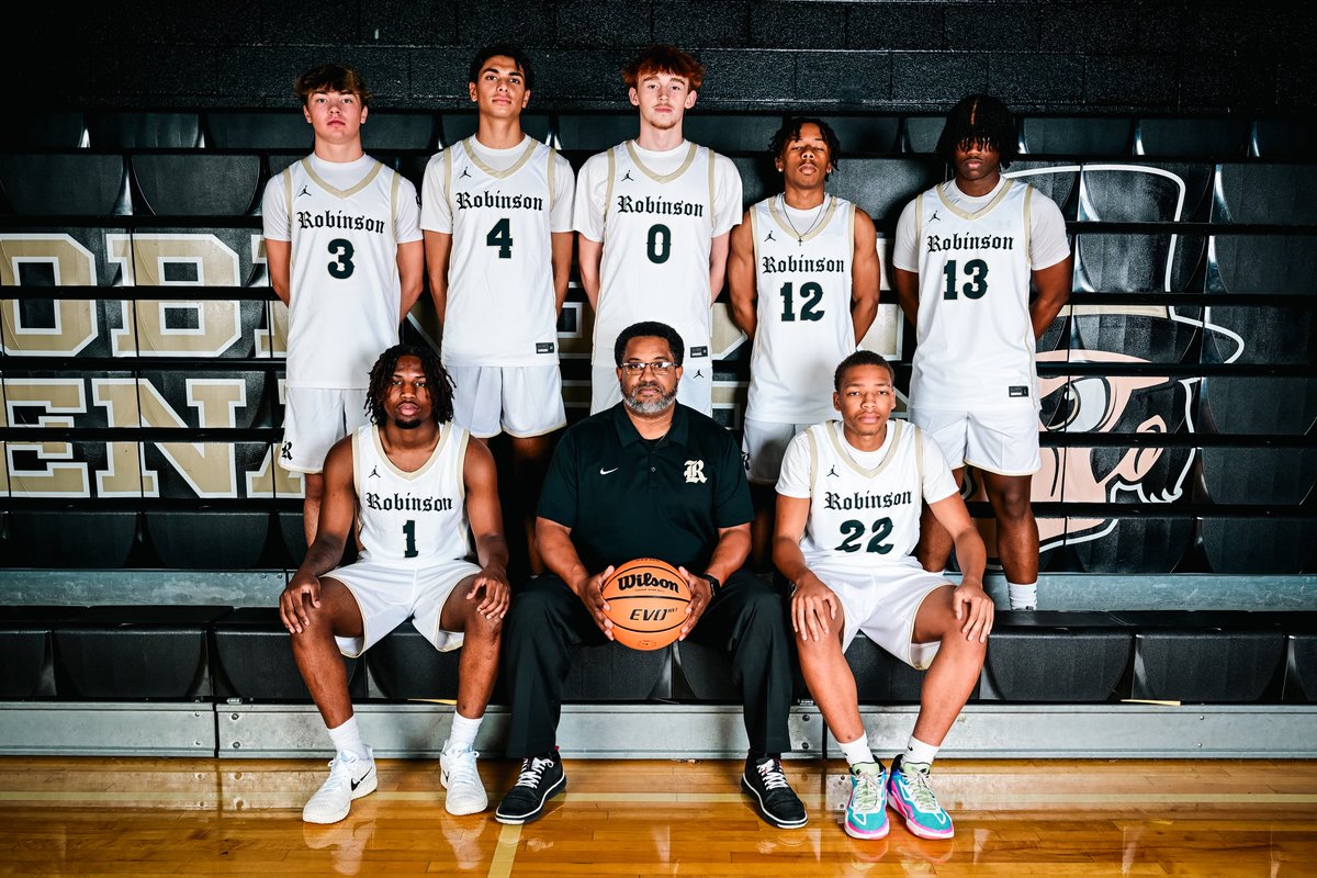 Robinson Basketball tweet media