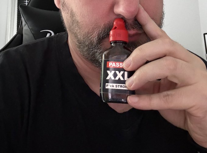 Wer zerstört mich mit #Poppers, #Blackmail, #Exposing, #Anydesk