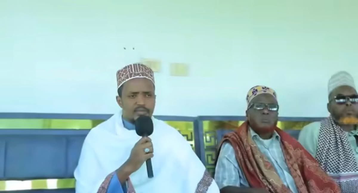 engnajiib's tweet photo. We urge #Ethiopia’s PM and the President of the Somali Region: Do you accept attacks on #Awdal &amp; #Salal regions (Somaliland) launched from your territory?
This risks igniting a dangerous clan war in Siti &amp; Fafan region.
@AbiyAhmedAli https://t.co/W2yXFD8V0i