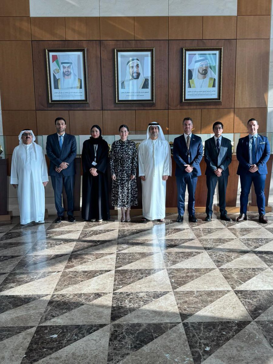 Produccion_Ecu's tweet photo. Liderado por el Presidente @DanielNoboaOk, el Tratado firmado entre Ecuador🇪🇨 y Emiratos Árabes🇦🇪  es resultado de un riguroso proceso técnico y de negociación impulsado por el Gobierno Nacional a través del equipo del Ministerio de Producción, Comercio Exterior e Inversiones. https://t.co/HPvCVY6T9o