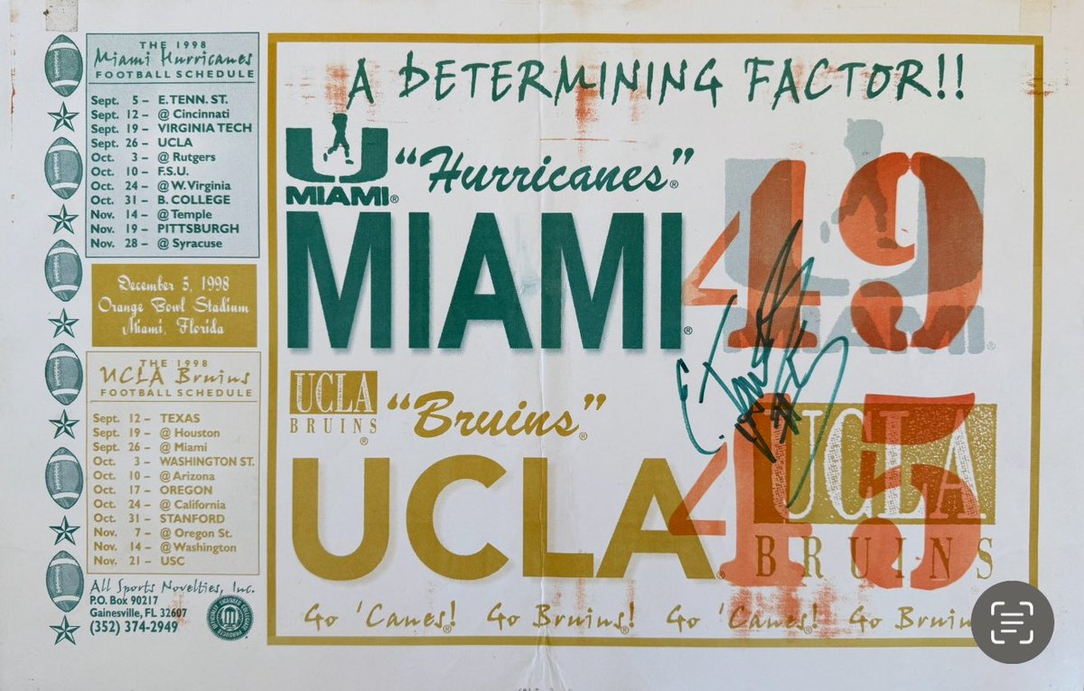 ItsAUThingBlog's tweet photo. Forgot to post this relic yesterday: December 5th, 1998βthe game that put the #MiamiHurricanes back on the map after a few years of probation.
Caught an #EdgerrinJames signature on this one; the #Canes running back with 299 yards on the afternoon. https://t.co/LHOmCzmoi2