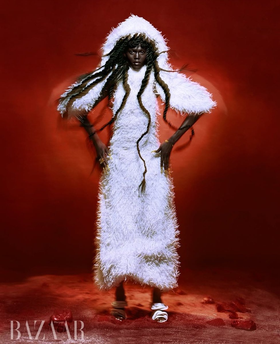 I’m so overwhelmed by how CINEMATIC this editorial is… hair as architecture, makeup &amp; light creating glass-like effect on skin, styling being mythical. 🪡

PS: Harper's Bazaar Vietnam, in the lens of Pele Joez.