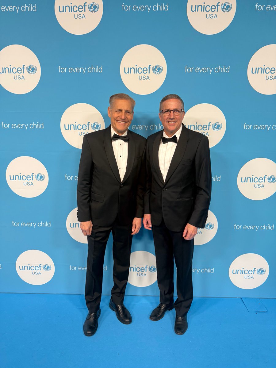 JohnHewko's tweet image. Was at the ⁦@UNICEFUSA⁩ gala in NY earlier this week.Thx CEO Michael Nyenhuis for the invite.UNICEF + ⁦@Rotary⁩ have been great partners in our quest to eradicate polio.We are almost there with only 2 countries left where the wild virus is still circulating #endpolio