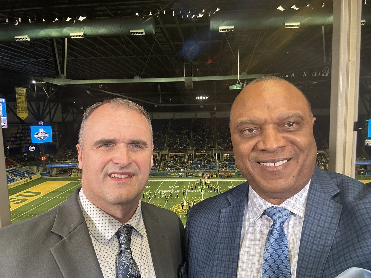 CharlesArbuckle's tweet photo. Always good to call @NCAA_FCS playoff games.  Looking forward to the matchup between @ISURedbirds vs @NDSUfootball in a rematch of a regular season #MVCF game.  Both teams are physical &amp; as tough as 2 year old beef jerky.  Join me and @shawnkenney59 on ESPN+ 1pm EST #FargoDome https://t.co/udzxKMV9DG