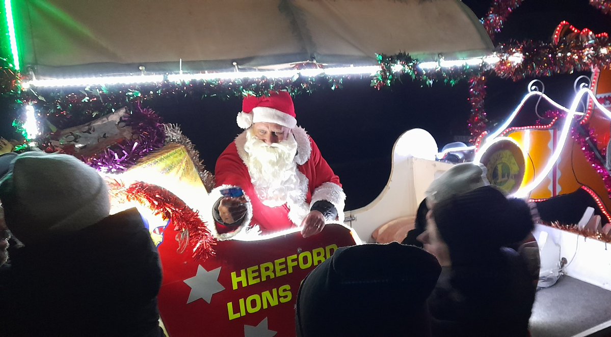 Santa in Hunderton tonight! <a href="/herefordlions/">Hereford Lions Club</a>