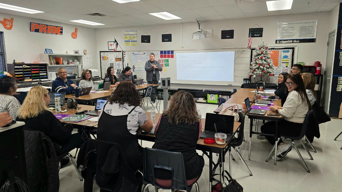 HValverde_DWS's tweet photo. It's a STEMscopes party! Our amazing Desert Wind School educators demonstrate their commitment to our Colts by coming in on a Saturday morning to learn lots and dig deep into our math program. #ItsTheColtWay #LoveDesertWind @DWS_PK8 https://t.co/c9dHlQyUaC