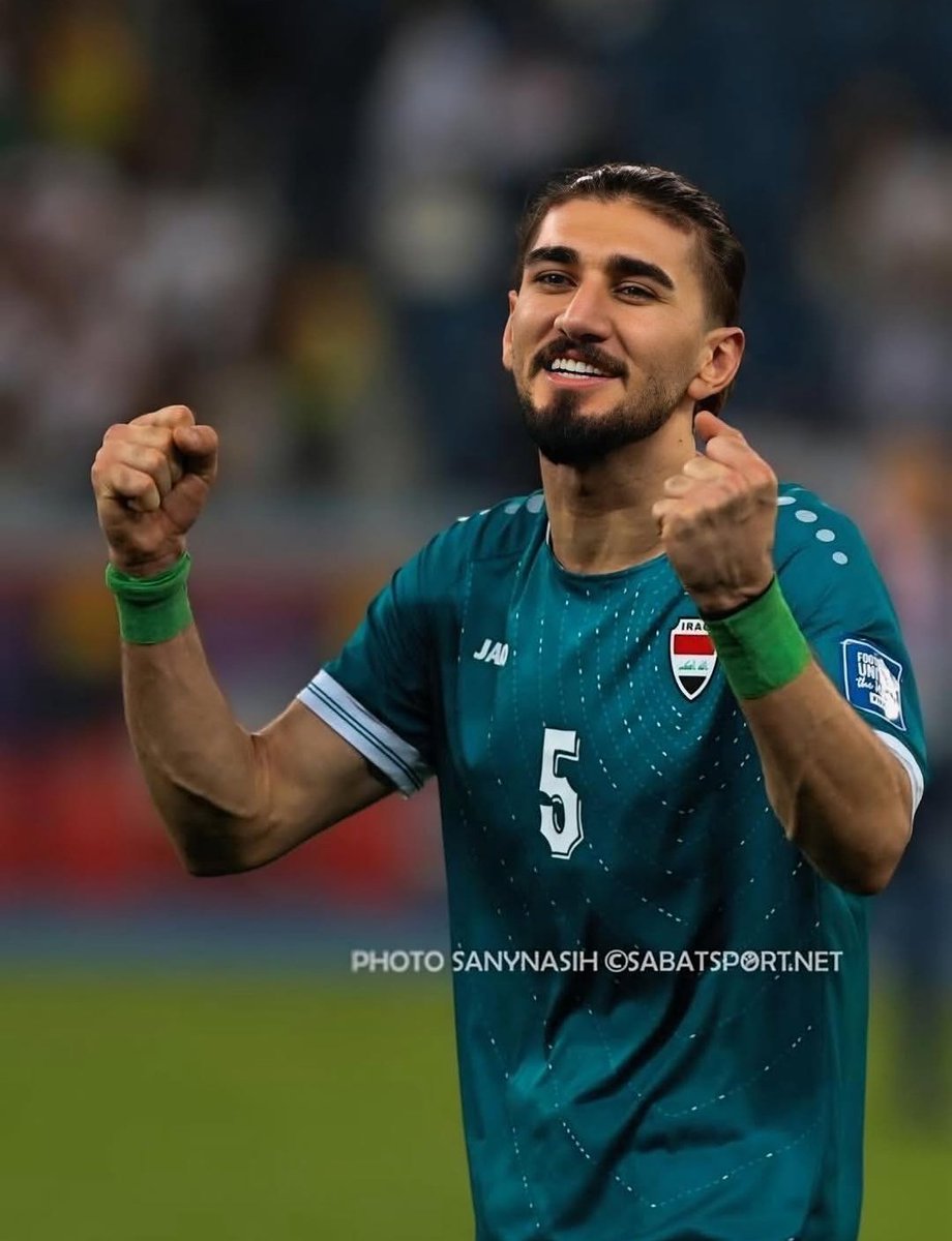 قدم اكام درسًا تكتيكيًا؛ قراءة مثالية للعمق، وتمركز ذكي قطع نصف خطورة الخصم . هدوءه تحت الضغط، وقدرته على كسر الخطوط بتمريرات محسوبة، جعلت الدفاع أكثر تماسكًا. تدخلاته كانت نظيفة، توقيته دقيق، ويثبت في كل مباراة أنه ليس مجرد لاعب، بل عقل دفاعي يقود الخط الخلفي بثقة ومسؤولية."