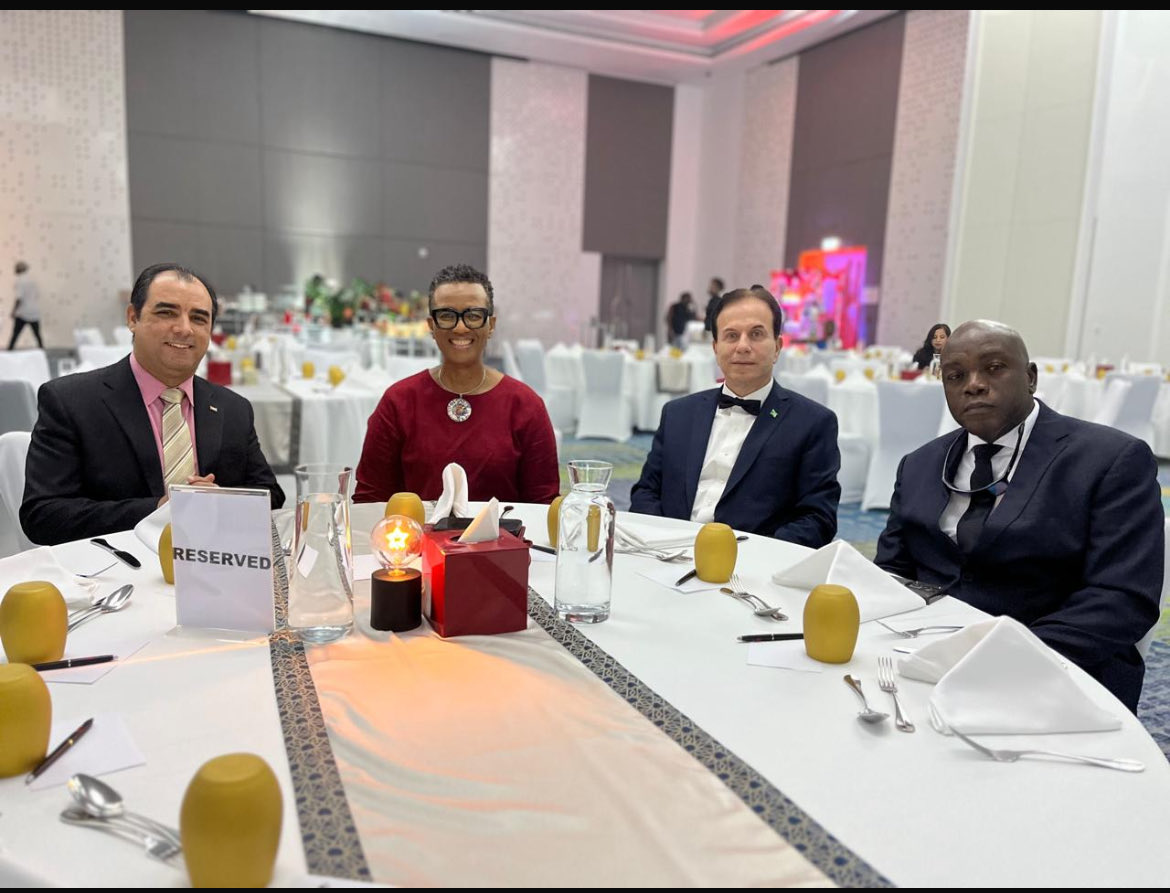 BahamasEMBUAE's tweet image. The #Bahamas 🇧🇸 was on the world’s stage at the 20th anniversary celebration of #BNI early bird , the world leading business networking organization, Dubai Chapter.🇦🇪 HE. Tony joudi, Bahamas ambassador to the #UAE 🇦🇪, #Qatar 🇶🇦, and #KSA 🇸🇦was the guest of honor at the event .