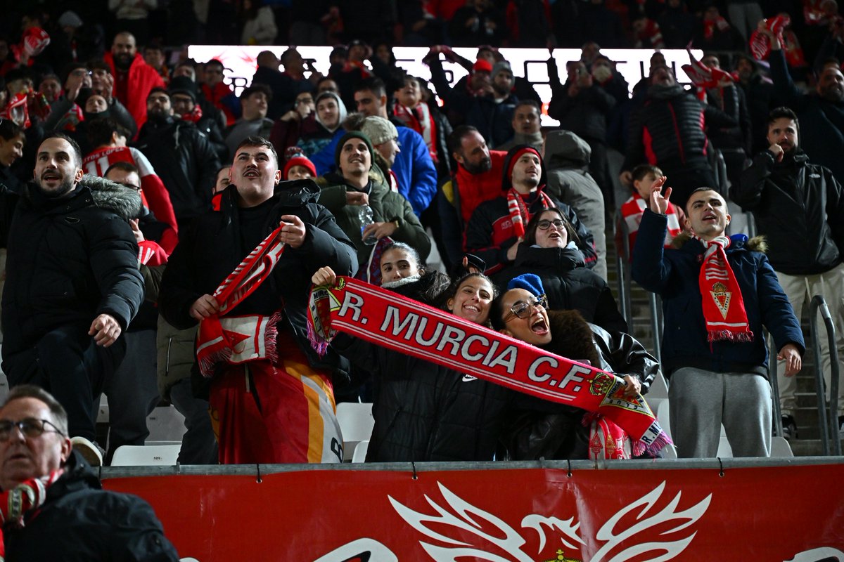 🔥🗣️ ¡RECUERDA! ¡Mañana DOMINGO DE PUERTAS ABIERTAS!

💪 Último entrenamiento antes del derbi en el Cartagonova en el Estadio Enrique Roca de Murcia.

📍 Acceso por Tienda Oficial
🕚 Desde las 11:15 h
🎟️ Entrada a Tribuna Preferente

🧨 Ven a dar el aliento final al equipo antes