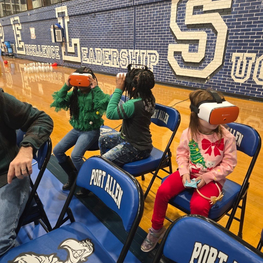 Cand Cane Carnival!! 10-4pm❤️💚