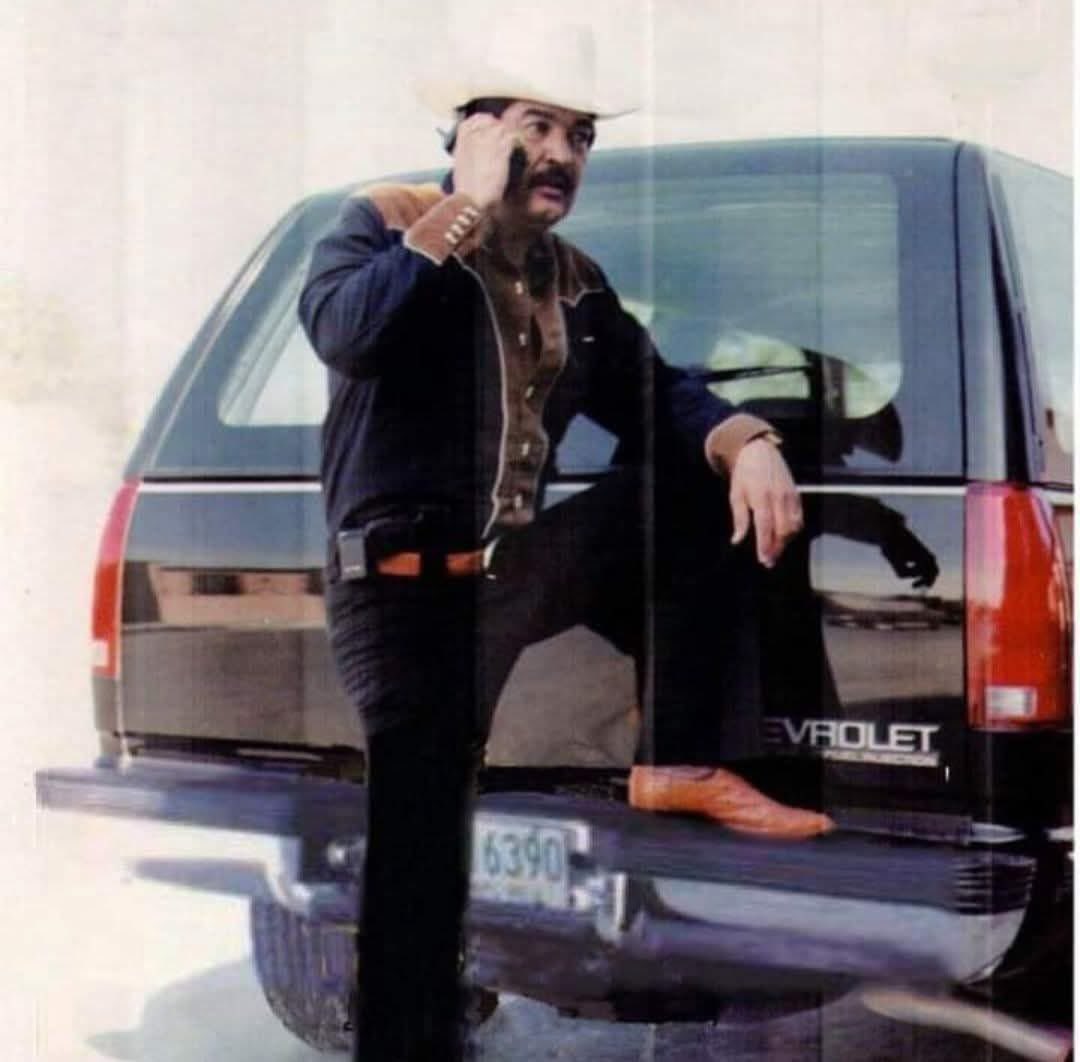 Yo el 31 de Diciembre, fingiendo que estoy en una llamada, para no abrazar a nadie...