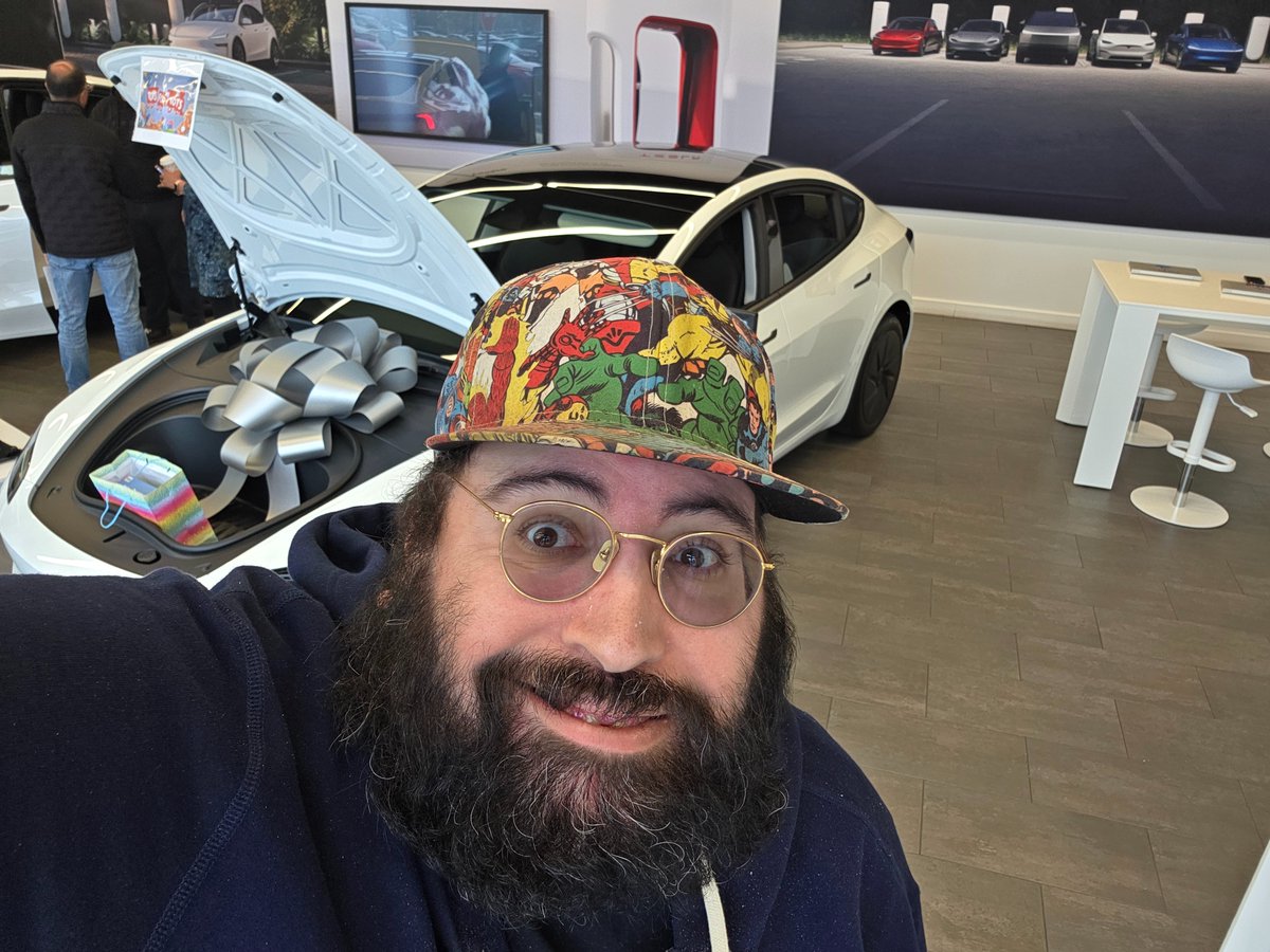 phillyfred83's tweet photo. @Tesla  Event https://t.co/XMoJidI8lR