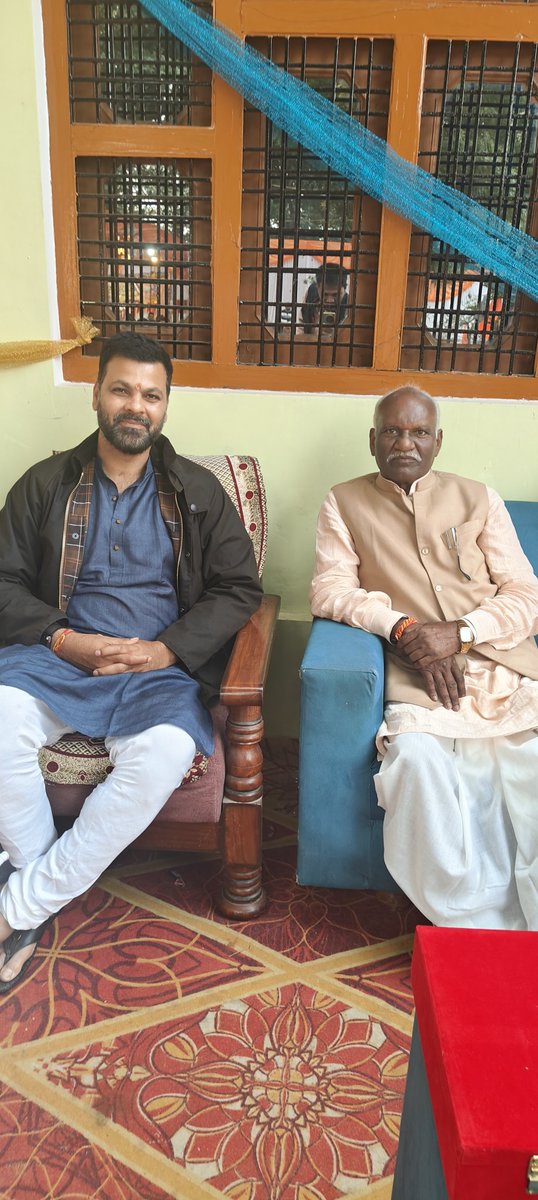 बाराबंकी  ग्राम बला का पुरवा ब्लाक सिद्धौर निवासी  अंतर्राष्ट्रीय क्रिकेट खिलाड़ी श्री RP Singh जी के यहां आयोजित भण्डारा में उप मुख्यमंत्री श्री ब्रजेश पाठक जी,मा० राज्य मंत्री श्री सतीश चन्द्र शर्मा जी,श्री संजय राय जी महामंत्री, पदाधिकारी व कार्यकर्ताओ के साथ शामिल हुआ।