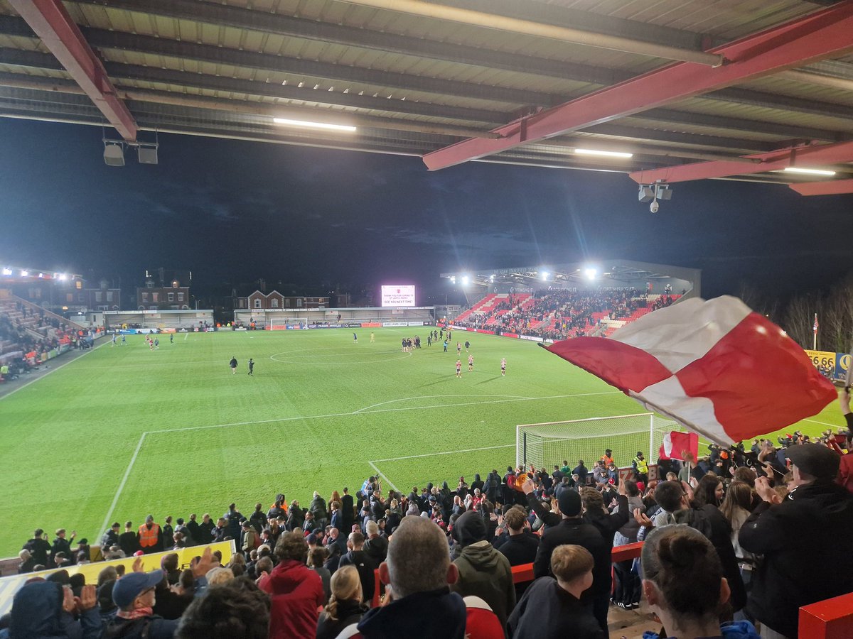 He's on the left, he's on the riiiight...
Ilmari brilliant today, and a much better performance from the team as well. No moaning tonight, but it will be back by Tuesday no doubt! 🔴⚪️ #ECFC