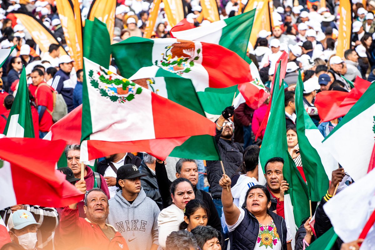 Ha sido un honor acompañar este sábado a nuestra Presidenta <a href="/claudiashein/">Claudia Sheinbaum Pardo</a> en el Zócalo para celebrar siete años de transformación. 

Un recordatorio de que #México avanza con unidad, trabajo y esperanza, construyendo prosperidad para todas y todos. 🇲🇽✨

#7AñosDeBienestar