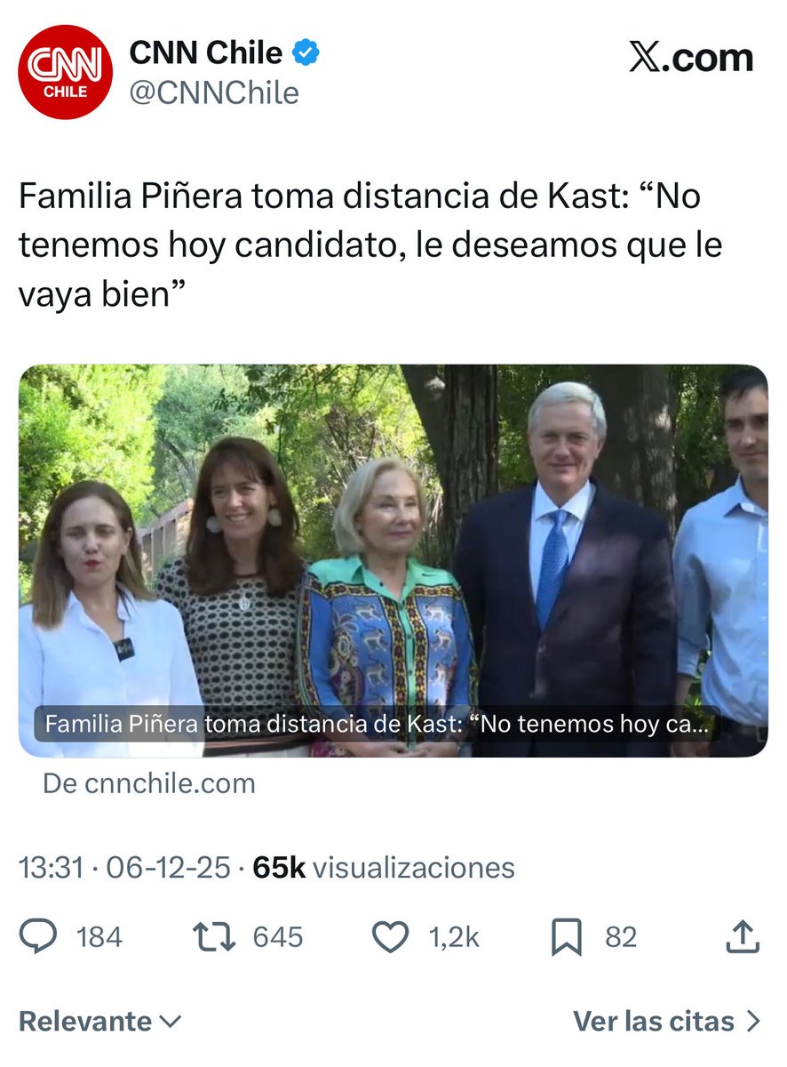 Charles_scl's tweet photo. @Manena @partidodelorden @joseantoniokast Familia Piñera Morel entregó su apoyo a Kast tras la primera vuelta y lo ha vuelto a ratificar hoy día.

¿O acaso creen que iban a apoyar a una golpista comunista octubrista que se tomaba fotos con una imagen que decía Piñera ahorcado?

Spoiler: CNN borró su tweet falso https://t.co/7yPLloaDNS