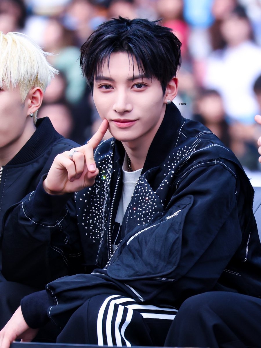 251206 AAA 2025 HQ 🐈‍⬛ #NEXZ #ネクスジ #넥스지 #YU #유우 #ユウ