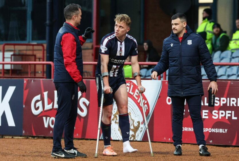 Dundee set to be without Clark Robertson for crucial spell as two more injuries add to Aberdeen defeat
thecourier.co.uk/fp/sport/footb…