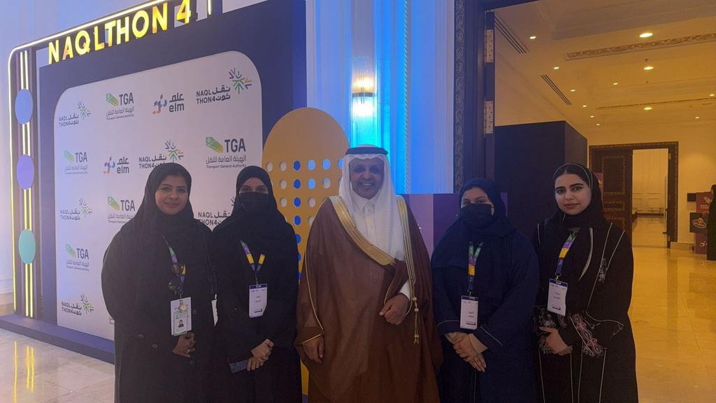 سعيدة بلقاء معالي رئيس هيئة النقل د. رميح الرميح ضمن مشاركتي في تحدي النقل. دعم محفّز ودافع للاستمرار! 💚
#الهيئة_العامة_للنقل<a href="/Saudi_TGA/">الهيئة العامة للنقل | TGA</a> #Naqlthon4