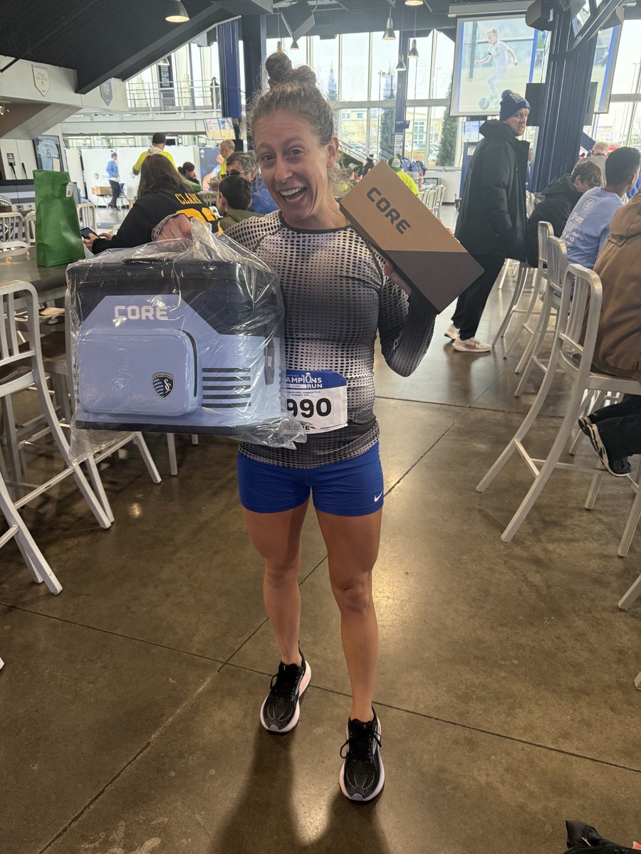 OWNovacekOWLS's tweet image. Coach Carbajo practicing what she preaches to @owlxc as she won the Nolan Davidson Champions 10K Run today! Overall women's champ! And congrats to Coach Burrow for knocking out the 5K! @OWFootball