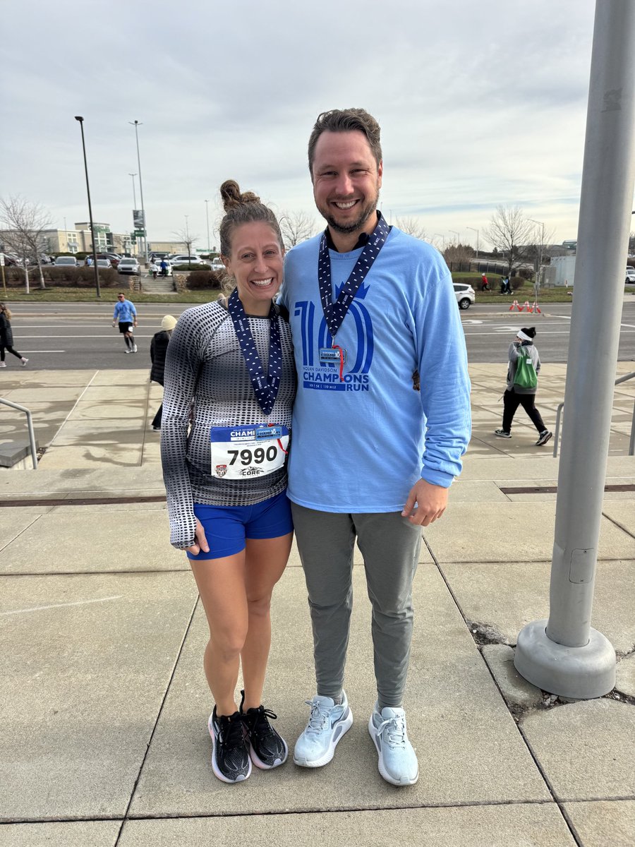 OWNovacekOWLS's tweet image. Coach Carbajo practicing what she preaches to @owlxc as she won the Nolan Davidson Champions 10K Run today! Overall women's champ! And congrats to Coach Burrow for knocking out the 5K! @OWFootball