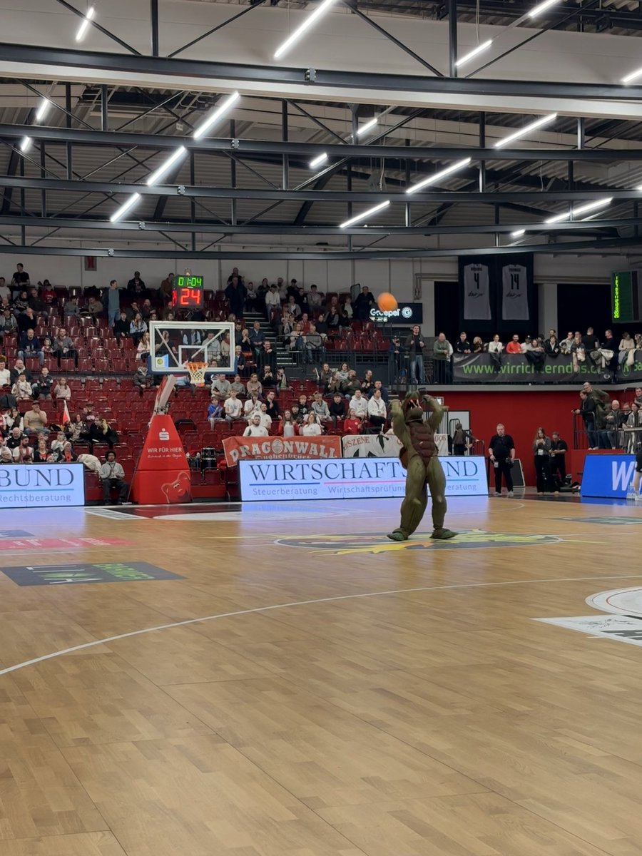 Fußball war ja heute so mittelerfolgreich - also jetzt Korbball oder wie das heißt.
