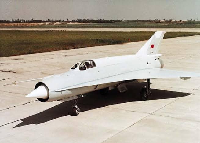 TRUFAULT's tweet image. El #MiG21L Analog, avión de pruebas de diseño de ala para el Tu-144.
🇷🇺
#Aviones #cazas #Fighter #Historia #Histoty #AviationHistory #prototype