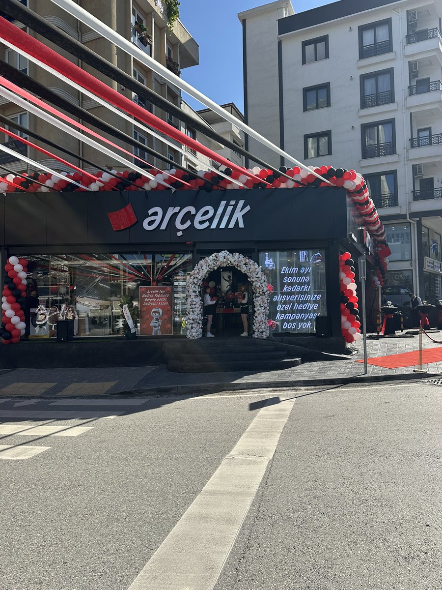 Açılış organizasyonu hizmetleri. Mağaza açılışları, işyeri açılışları, klinik açılışları ve tüm açılış organizasyonları için gerekli organizasyonlar. Açılış süslemeleri, açılış kokteyli, ses sistemi, açılış organizasyonu malzemeleri kiralama, balon süsleme
kervanorganizasyon.com