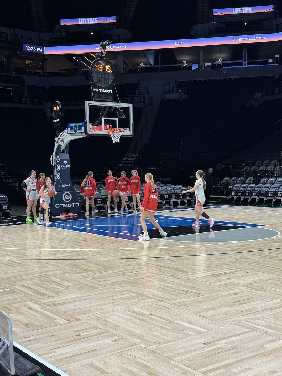 Ely girls BB team getting set to play Chisholm at Target Center.  1 pm tip
