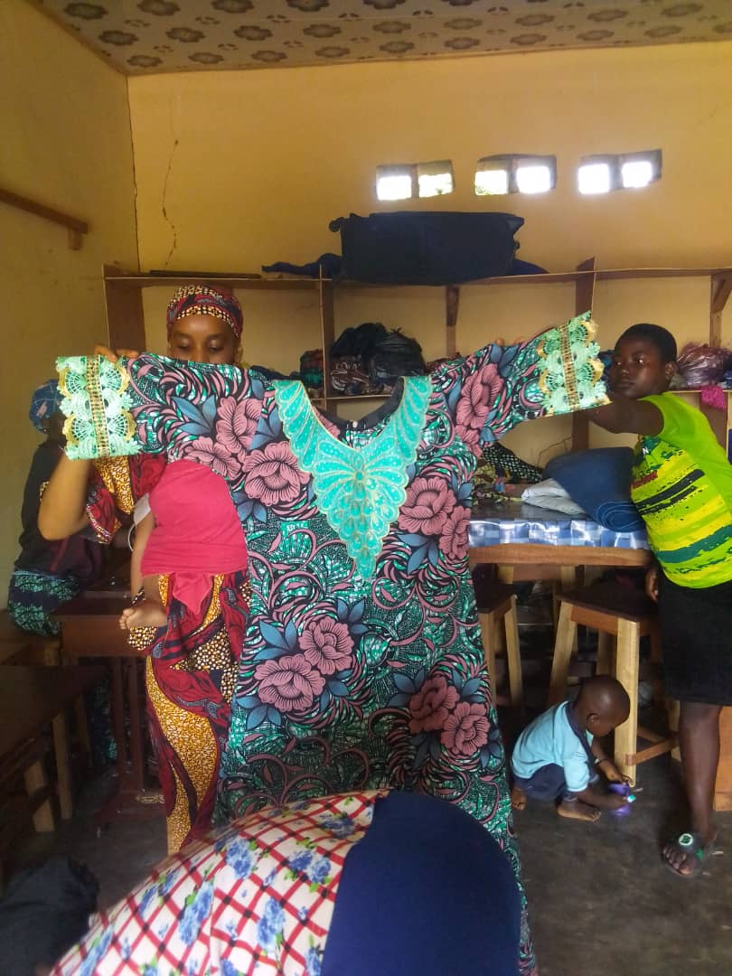 UnifarmC's tweet photo. @BridgeofRefuge Our livelihood trainings empower refugees with income-earning skills for long-term independence. #LivelihoodSupport https://t.co/UajSL3att3