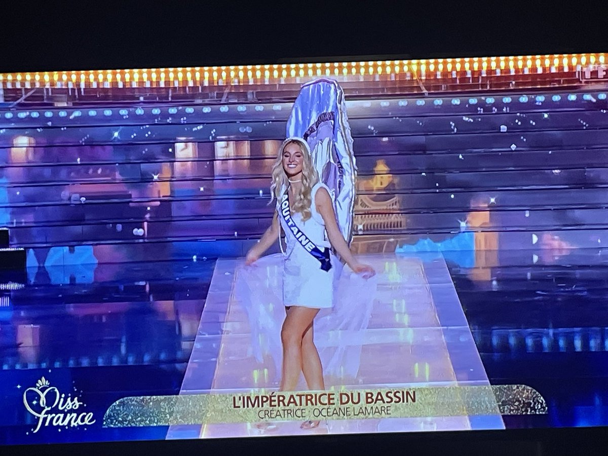 Alaideee_'s tweet image. J’suis en larme sa mère tu fais miss France t’es déguisée en Fruit de Mer djdkxjkckc 

#MissFrance2026