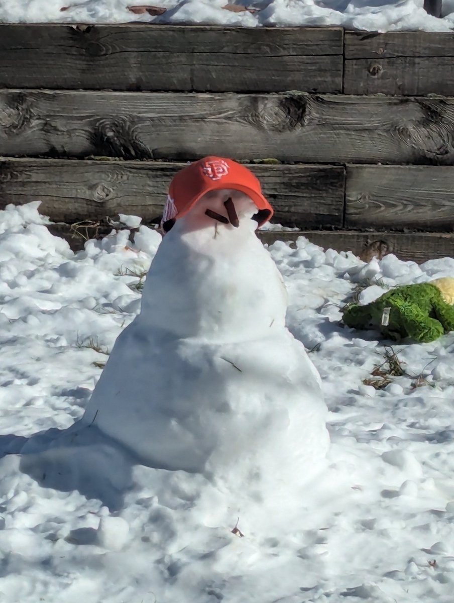 Even my kids' snowman can't wait for #SFGiants season.