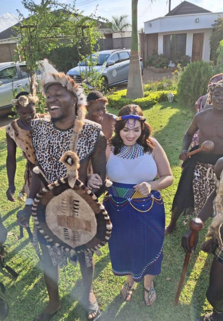 Akometsi tweet media