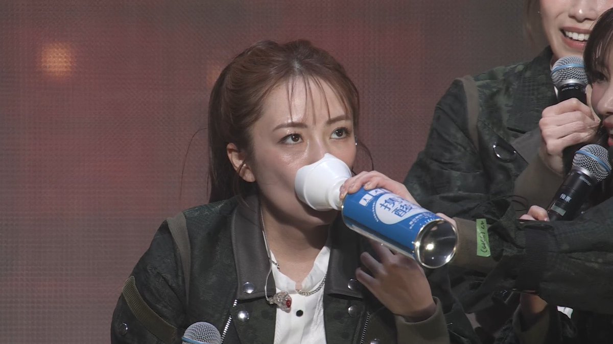 ぜ、全然寝れない、、 （この写真面白かったので拝借 #AKBは青春ですin