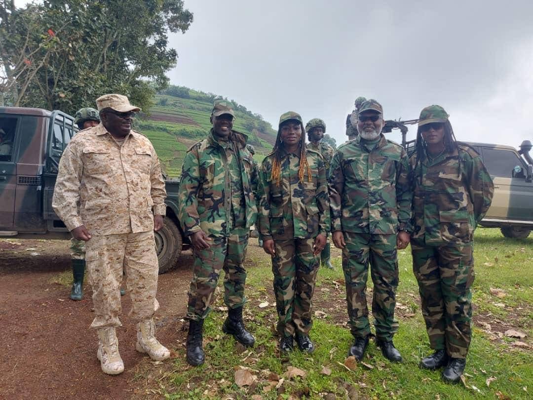 Pendant que #Tshisekedi se pavane avec des avions de luxe payés avec l’argent du peuple, eux, ils n’ont rien… sauf un cœur de lion. Ils n’ont pas de yachts, mais ils ont des couilles. Et avec ça, ils vont tout faire sauter. ce qui arrive ne se négocie pas, ça s’impose.