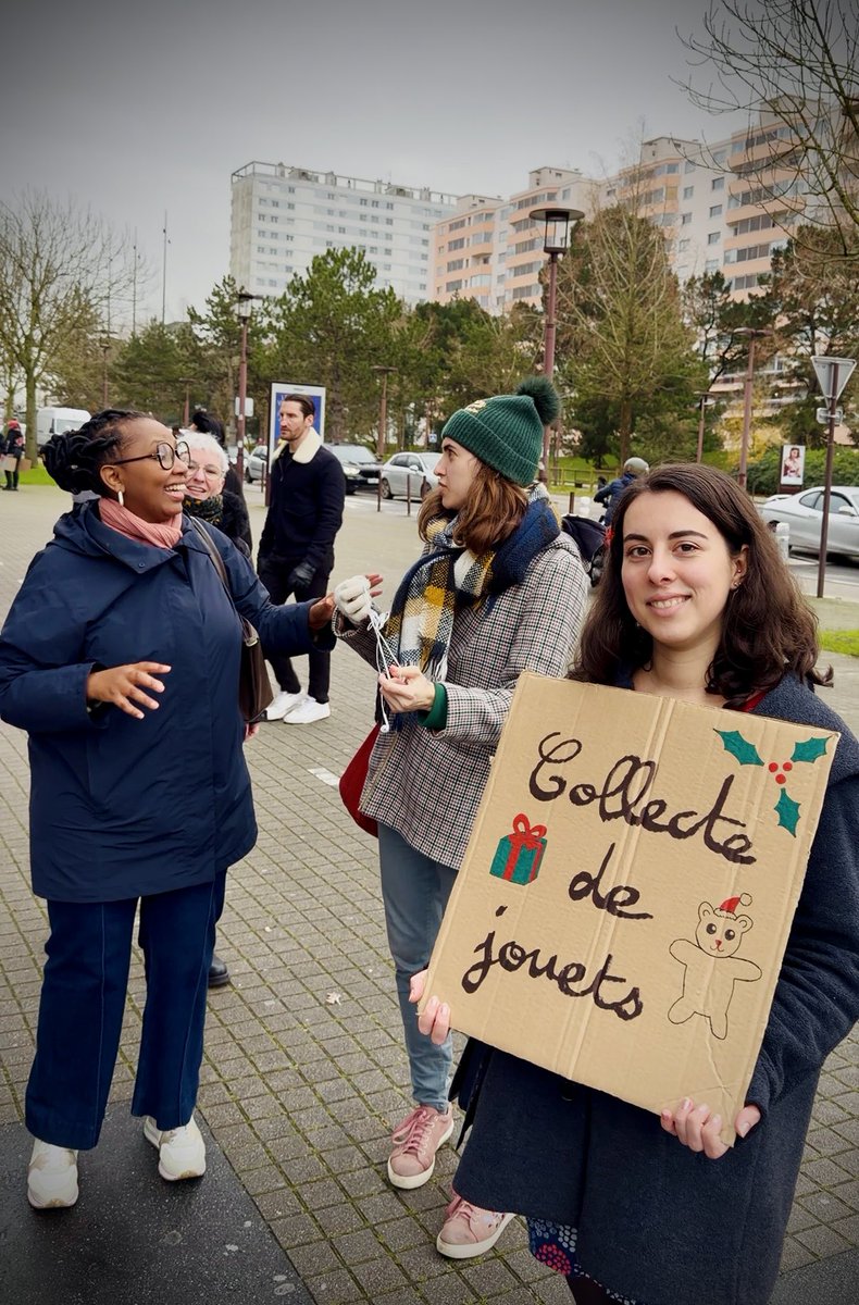 WilliamAucant's tweet image. 🎁✨ Collecte de jouets cet après-midi à #Nantes !

La solidarité, c’est ce qui nous relie : ce qui tient une ville debout.
Merci aux nombreuses personnes venues donner, partager, transmettre.

C’est ça, une ville qui ne laisse personne de côté.