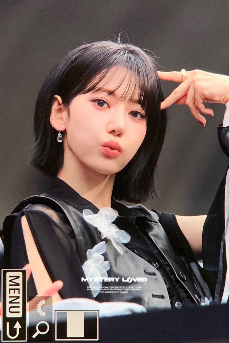 251206 AAA 🐱 #LE_SSERAFIM #르세라핌 #宮脇咲良 #SAKURA #사쿠라 #ックラ