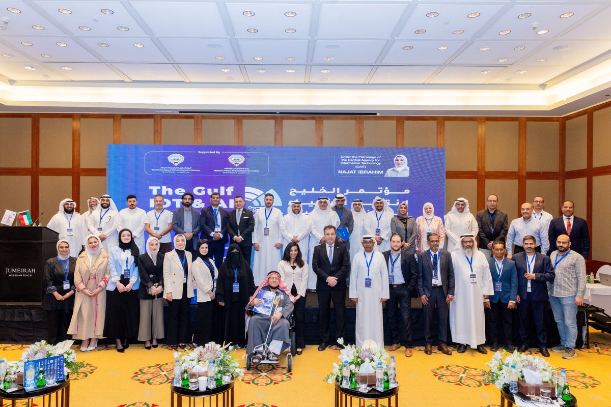 صورة تجمع نخبة خبراء، قادة، ومتخصصي التكنولوجيا في مؤتمر الخليج للذكاء الاصطناعي وإنترنت الأشياء.

لحظة توثق نجاح الحدث، حجم المشاركة، وروح العمل الجماعي التي صنعت منصة معرفية رائدة على مستوى المنطقة.

شكراً لكل من كان جزءاً من هذا الإنجاز.

#IOTGCC #AI #IoT