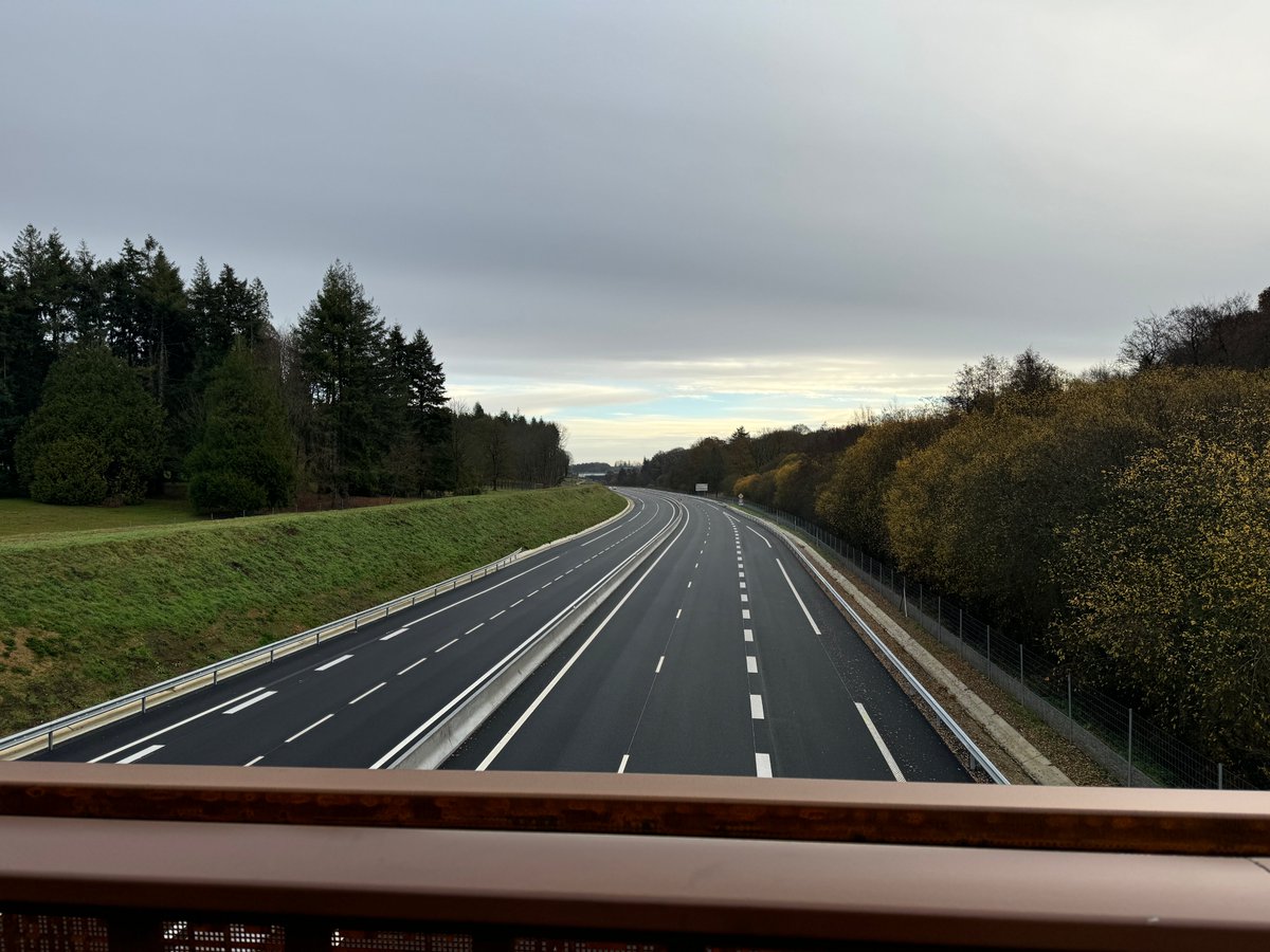 ✂️ Investis dans la mise à 2x2 voies de la RN 164 depuis la fin des années 1980, le préfet des Côtes-d'Armor, représentant le préfet de région, et le président de la Région Bretagne ont inauguré ce vendredi les aménagements du tronçon de Plémet.

#cotesdarmor | #inauguration