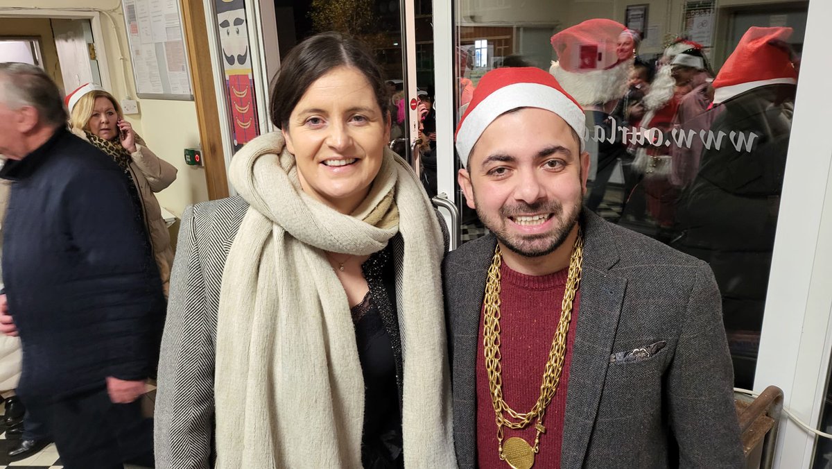 cardagh's tweet image. Great evening at the Drimnagh Christmas Lights! 🎄✨
@ammaraliDublin8 deputised for the Lord Mayor, carol singers were brilliant, and Santa made the night. 🎅 The boys had a ball — and big thanks for the selection boxes! 💜@DrimnaghC @TidyDrimnagh