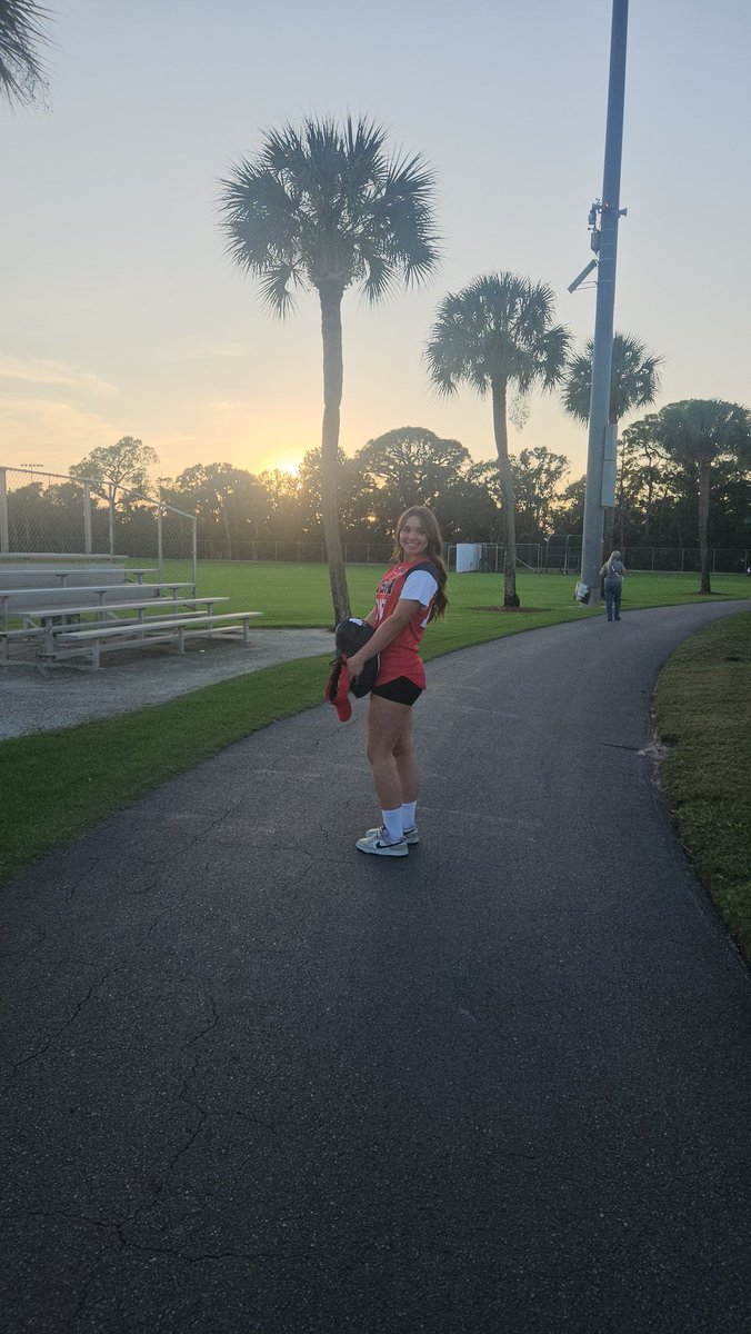 Savannah Taffolla tweet media