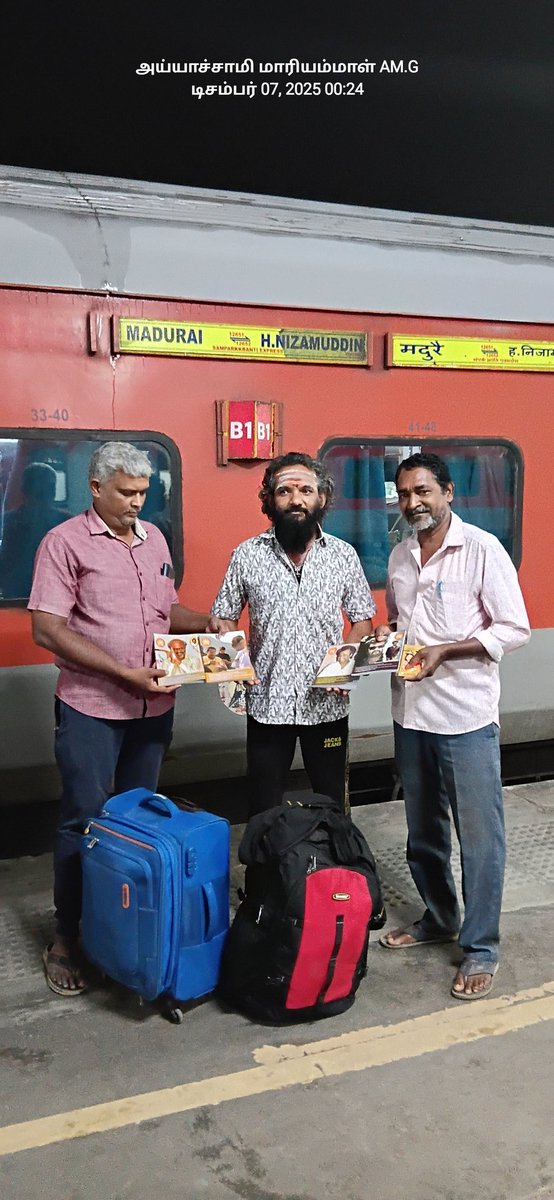 AmGounder's tweet photo. 7.12.25 இன்று ரஜினி அண்ணா என்றும் நலமுடன் இருக்க வேண்டிய வேண்டுதலை நிறைவேற்ற பதினைந்தாவது முறையாக பாபா குகை செல்லுஅப்பளம்ம் எம்மை அப்பளம் வெங்கட்டும் அனுப்பானடி பாலாவும் அன்போடு வழி அனுப்பி வைத்தனர் டெல்லிக்கு https://t.co/cTBl6kbZ45