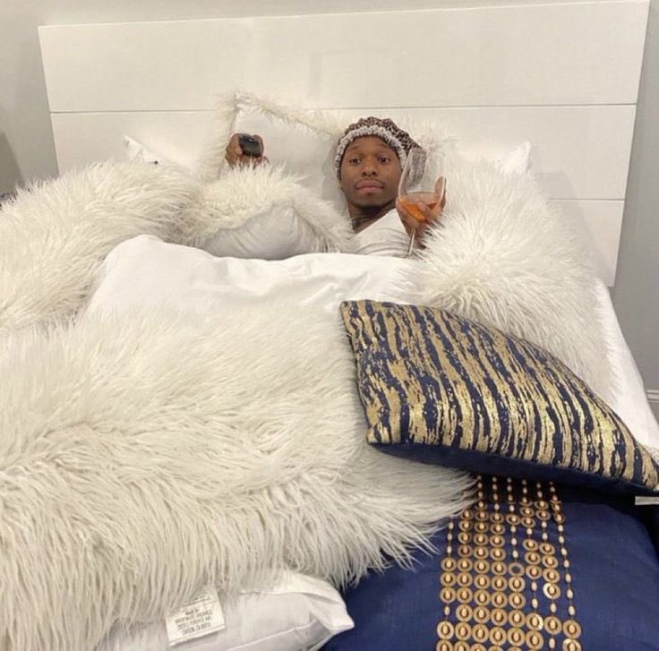 Yo el próximo fin de semana viendo en repetición los dos primeros capítulos de la serie del Eras Tour y la nueva peli del concierto.