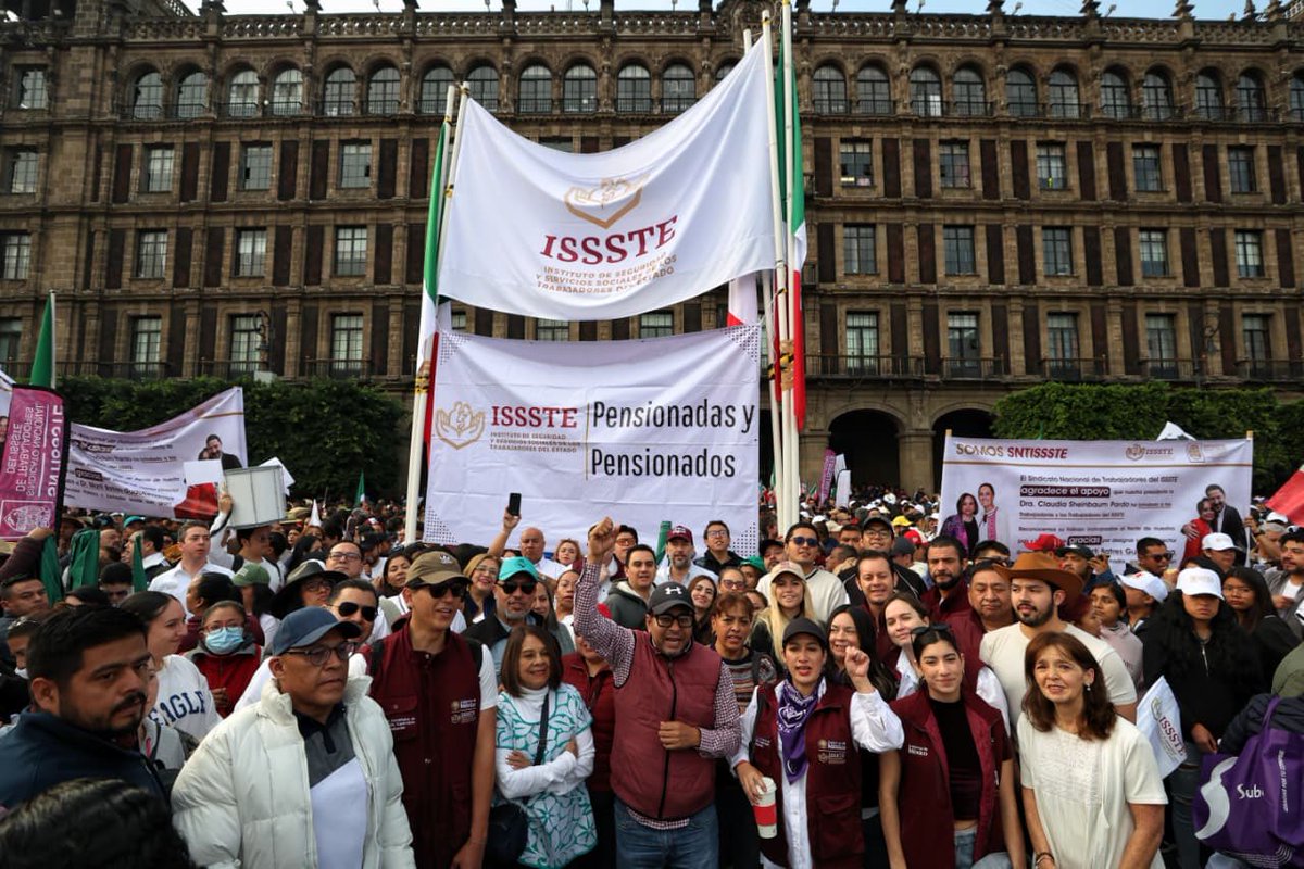 martibatres's tweet image. “Pasamos de un país gobernado por una oligarquía donde los presidentes y el gobierno servían a unos cuantos que se creían dueños de México, a una verdadera democracia donde el gobierno trabaja para todos y todas, pero especialmente para quien más lo necesita”. 

Es por ello que…