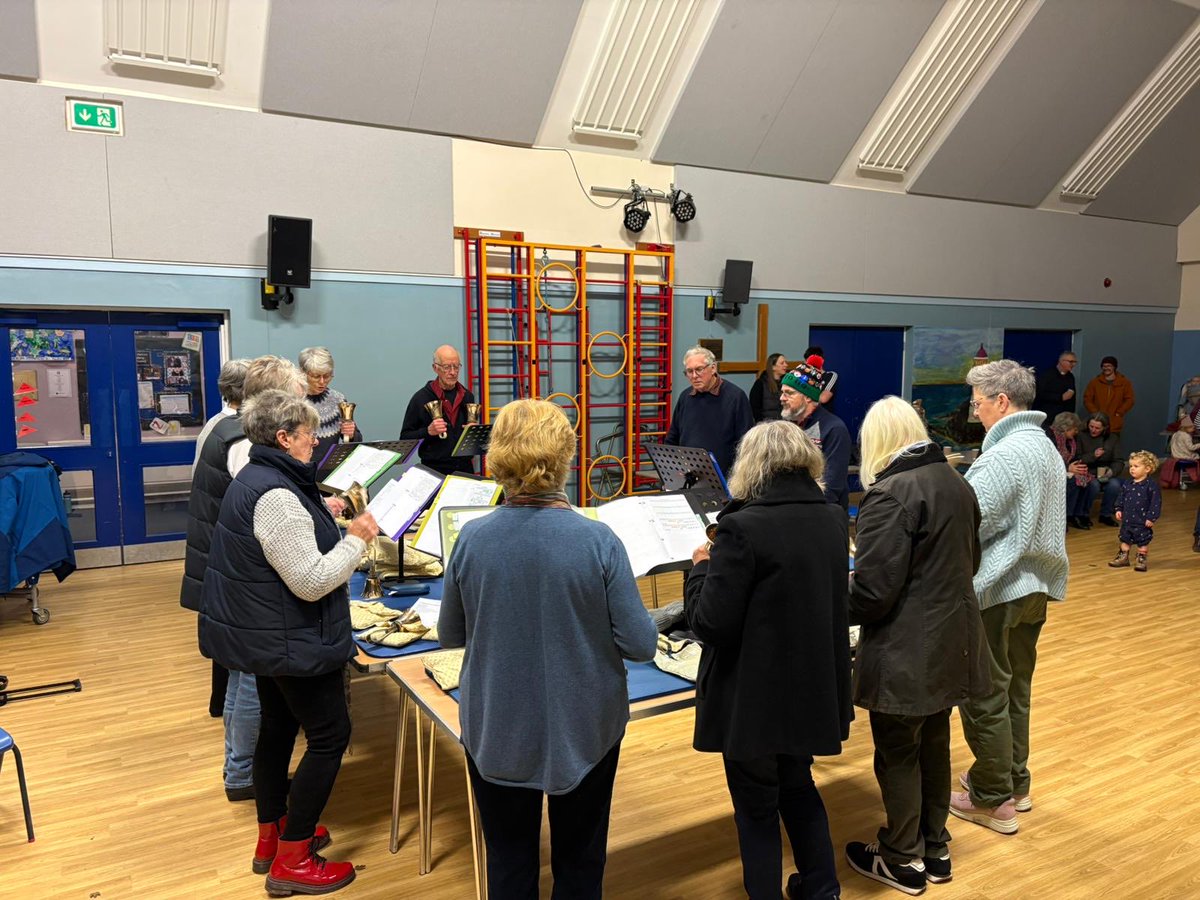 WhitegateVision's tweet image. What a lovely evening we’ve had turning on the village lights.  Thank you to Andrew for playing the organ, to Decibel’s for their wonderful performance, the children from Whitegate Primary School for their readings. Thanks to everyone for coming !