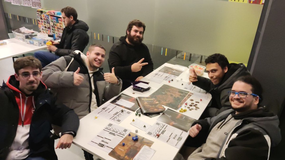 Shadowlandsed's tweet image. Gracias al Milagro, el juego de rol de #Blasphemous se manifestó hoy en el @salonvideojuego de Madrid. Varios sufridos penitentes recorrieron Cvstodia con la venia de @TheGameKitchen.

¡Mañana por la mañana repetimos!