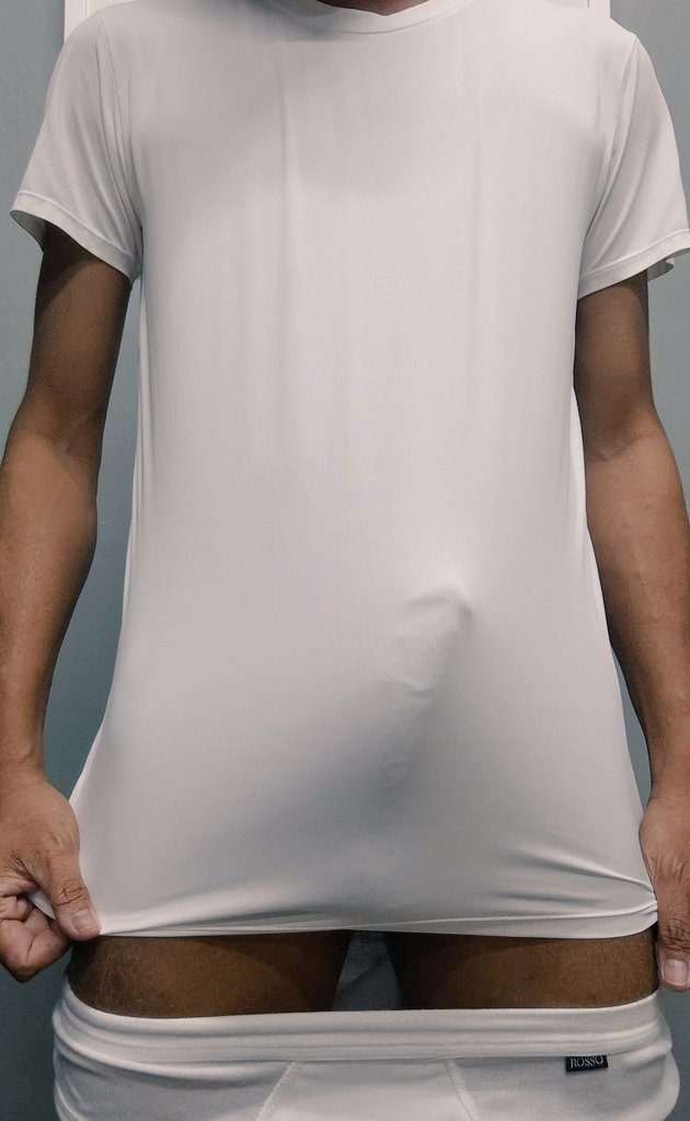 SosensitiveV2's tweet image. ใครนอนดึกบ้างครับ 😁