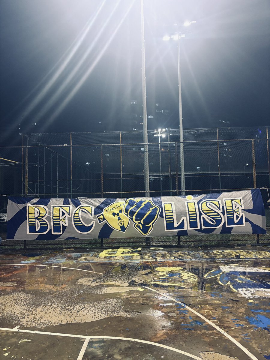 Yeni set pankartımız.